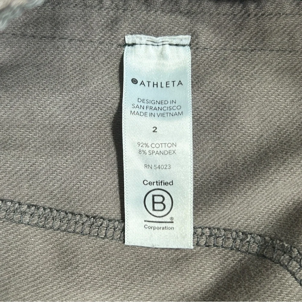 4/$20 Athleta Camo Farallon Jogger Pants Green Camo Drawstring Stretch Women’s 2 - Picture 7 of 7